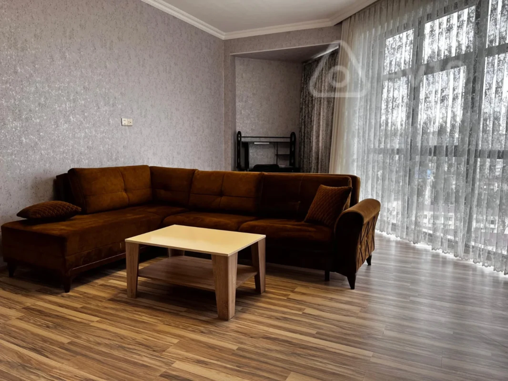 Kirayə verilir 2 otaqlı yeni tikili 85 m²