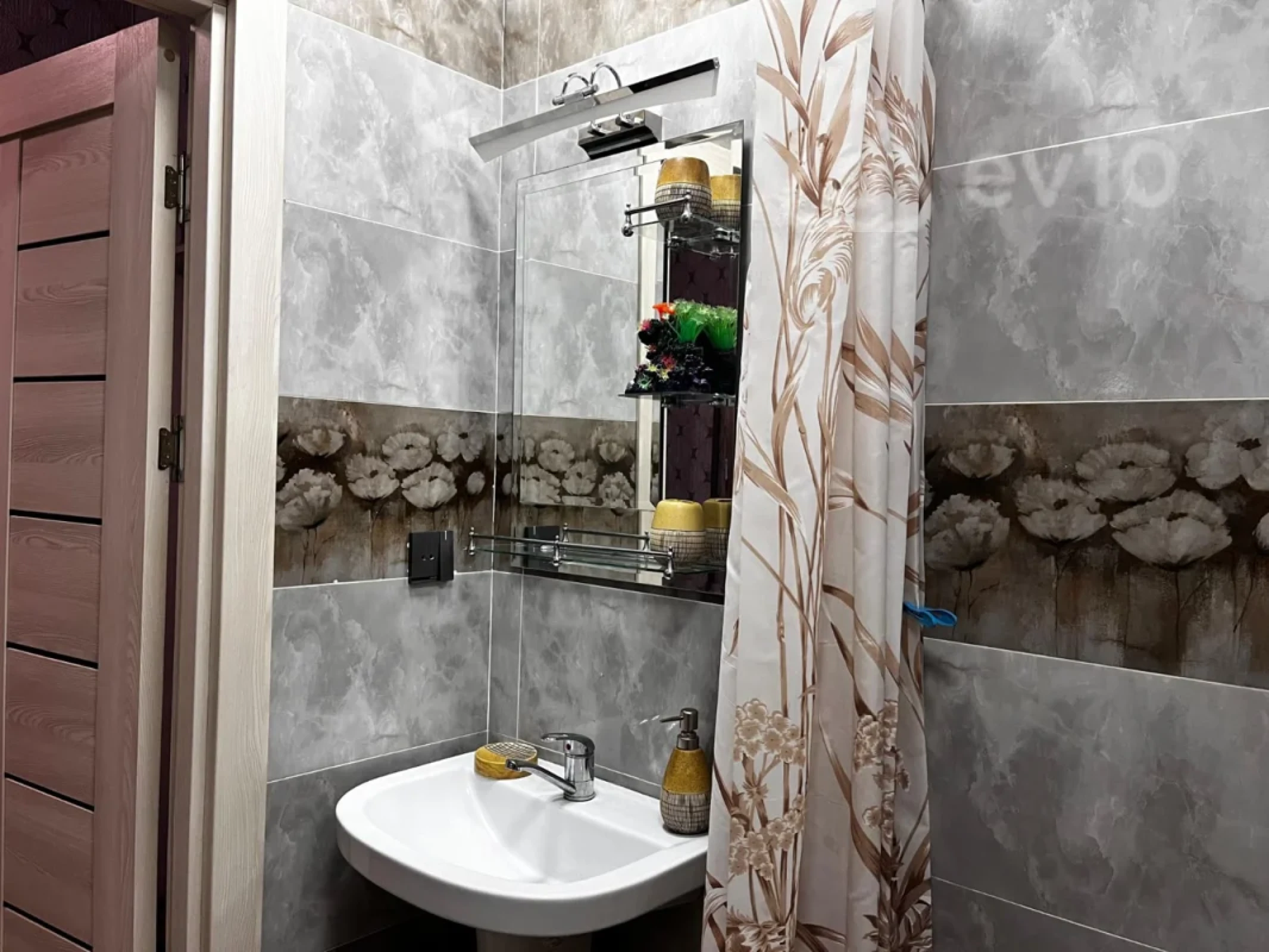 Kirayə verilir 2 otaqlı yeni tikili 85 m²