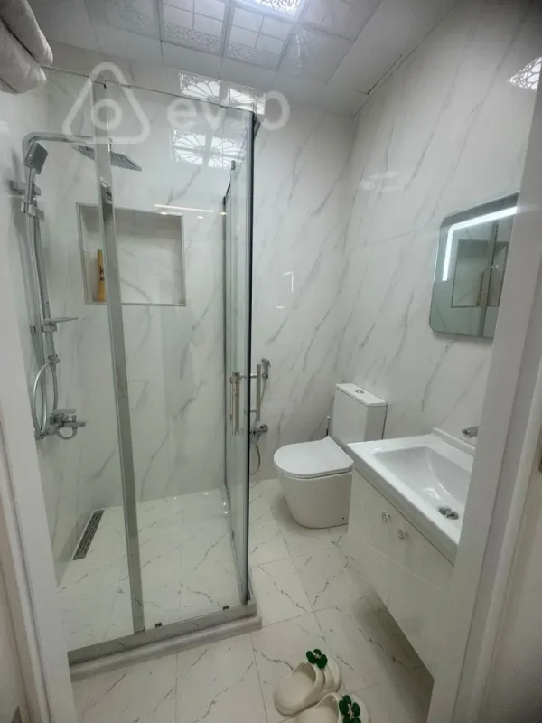 Kirayə verilir 2 otaqlı yeni tikili 65 m²