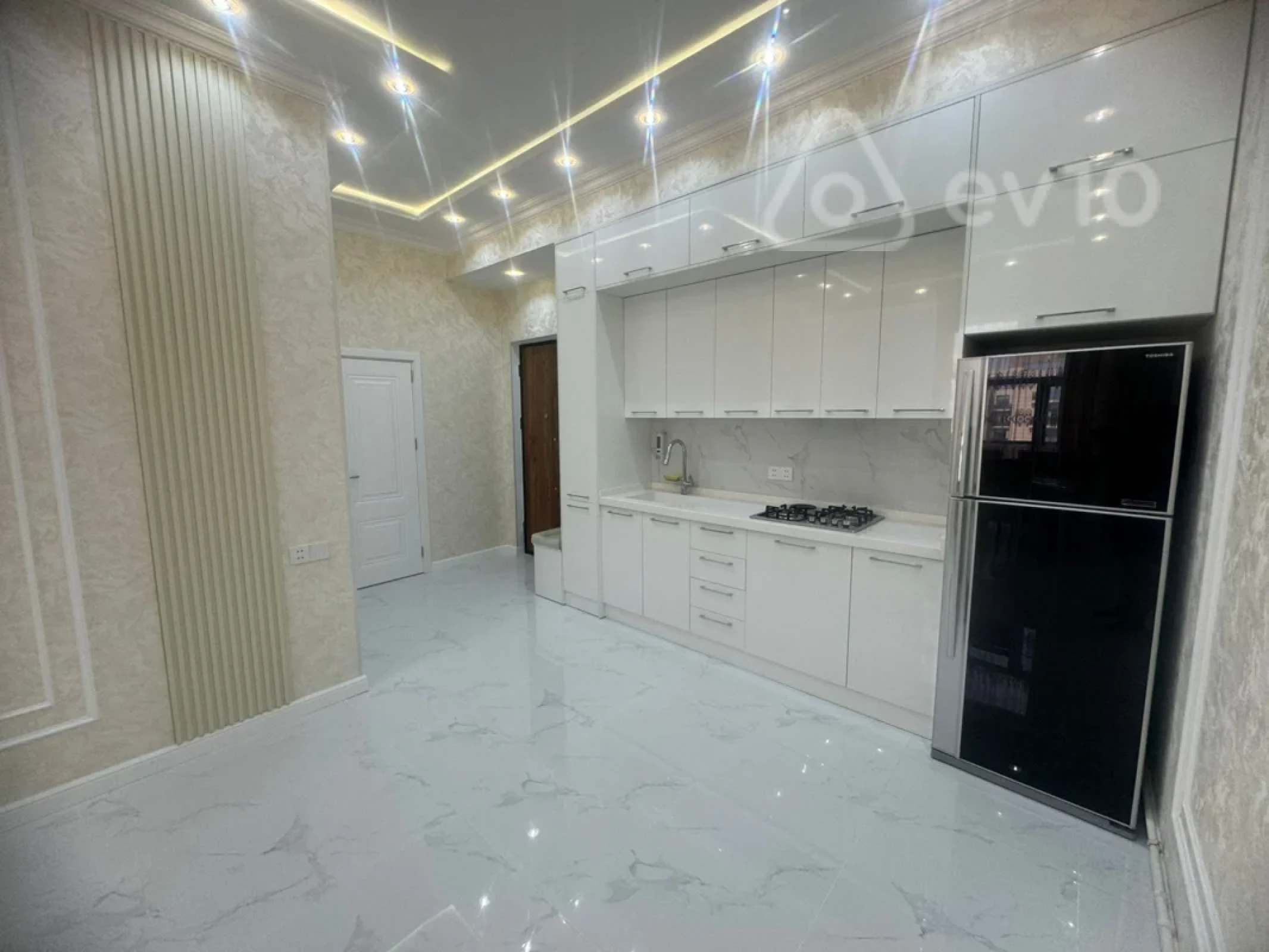 Kirayə verilir 2 otaqlı yeni tikili 65 m²