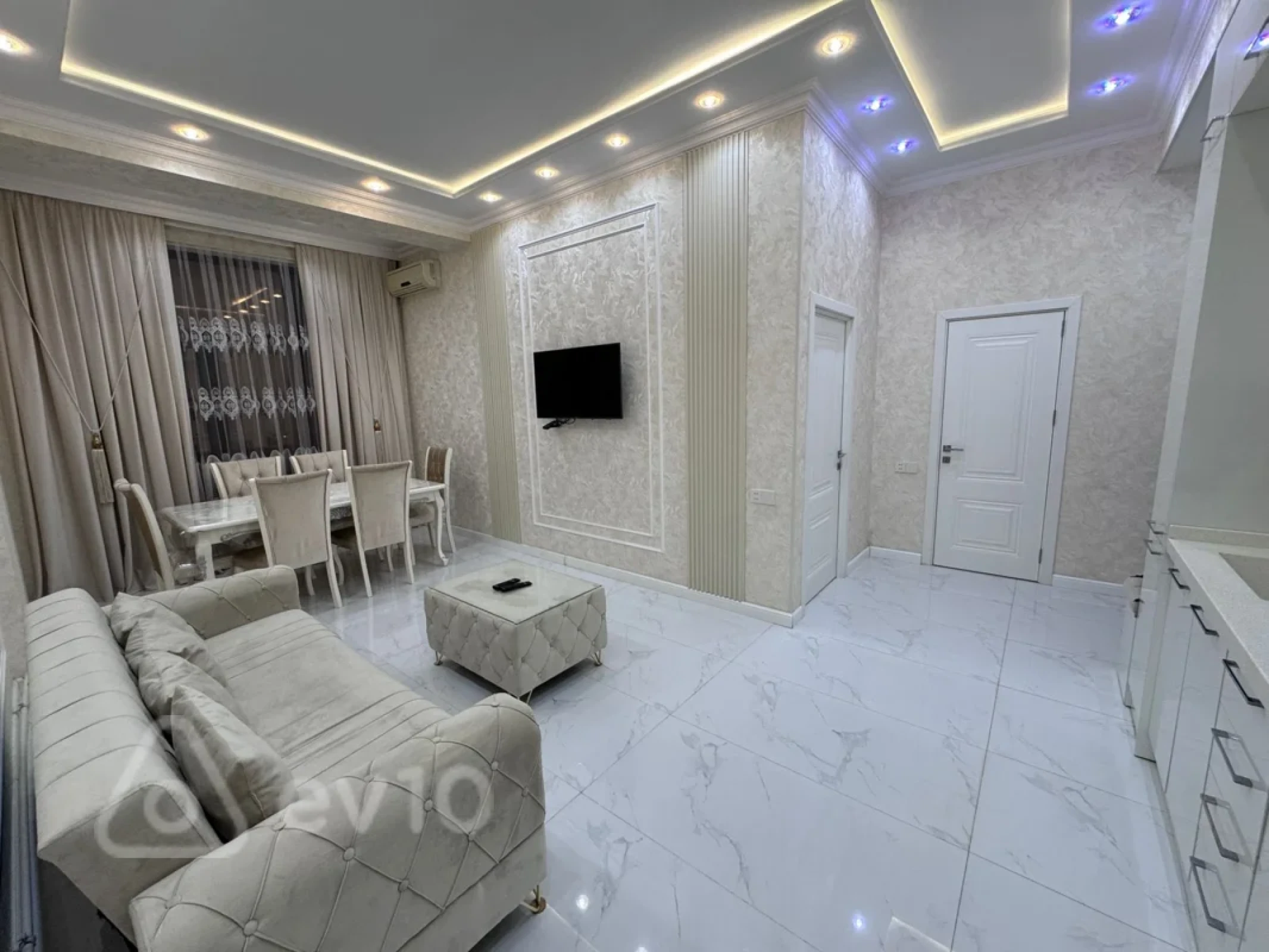 Kirayə verilir 2 otaqlı yeni tikili 65 m²