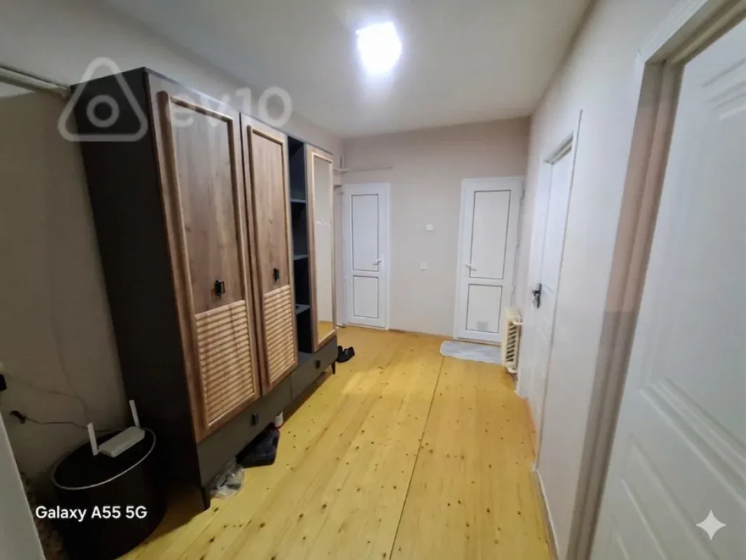 Satılır 2 otaqlı köhnə tikili 58 m²