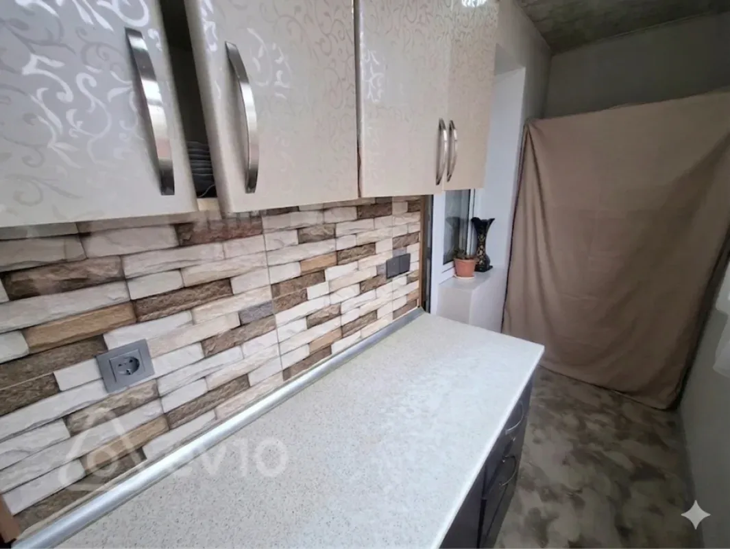 Satılır 2 otaqlı köhnə tikili 58 m²