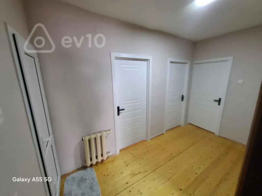 Satılır 2 otaqlı köhnə tikili 58 m²