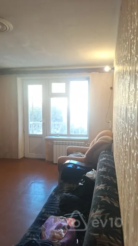 Kirayə verilir 2 otaqlı köhnə tikili 55 m²