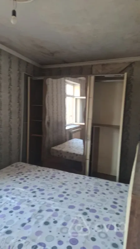Kirayə verilir 2 otaqlı köhnə tikili 55 m²