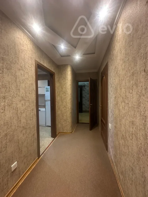 Kirayə verilir 3 otaqlı yeni tikili 130 m²