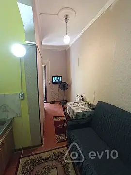 Satılır 1 otaqlı köhnə tikili 15 m²