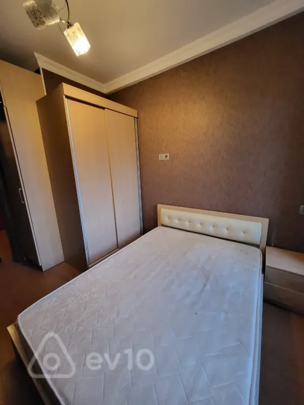 Satılır 2 otaqlı köhnə tikili 32 m²