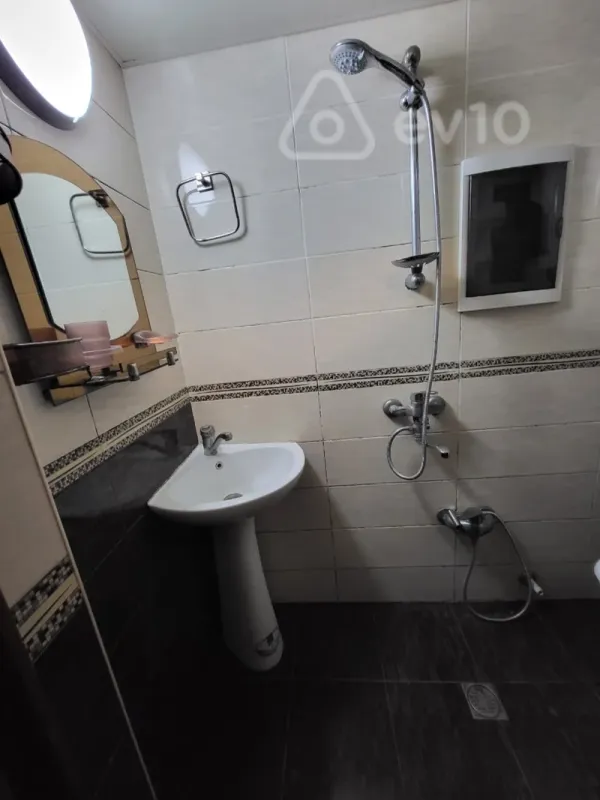 Satılır 2 otaqlı köhnə tikili 32 m²