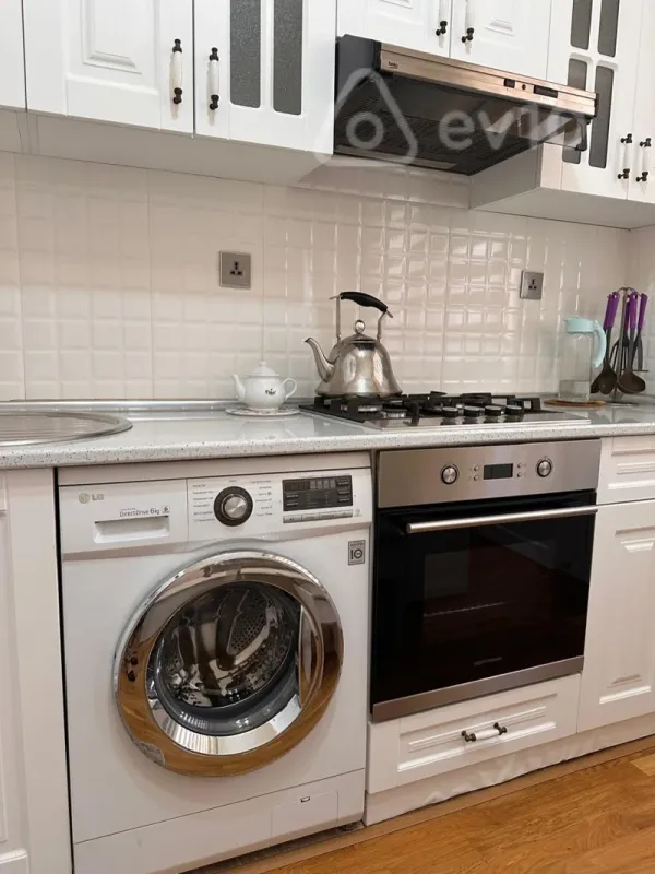 Kirayə verilir 2 otaqlı yeni tikili 106 m²