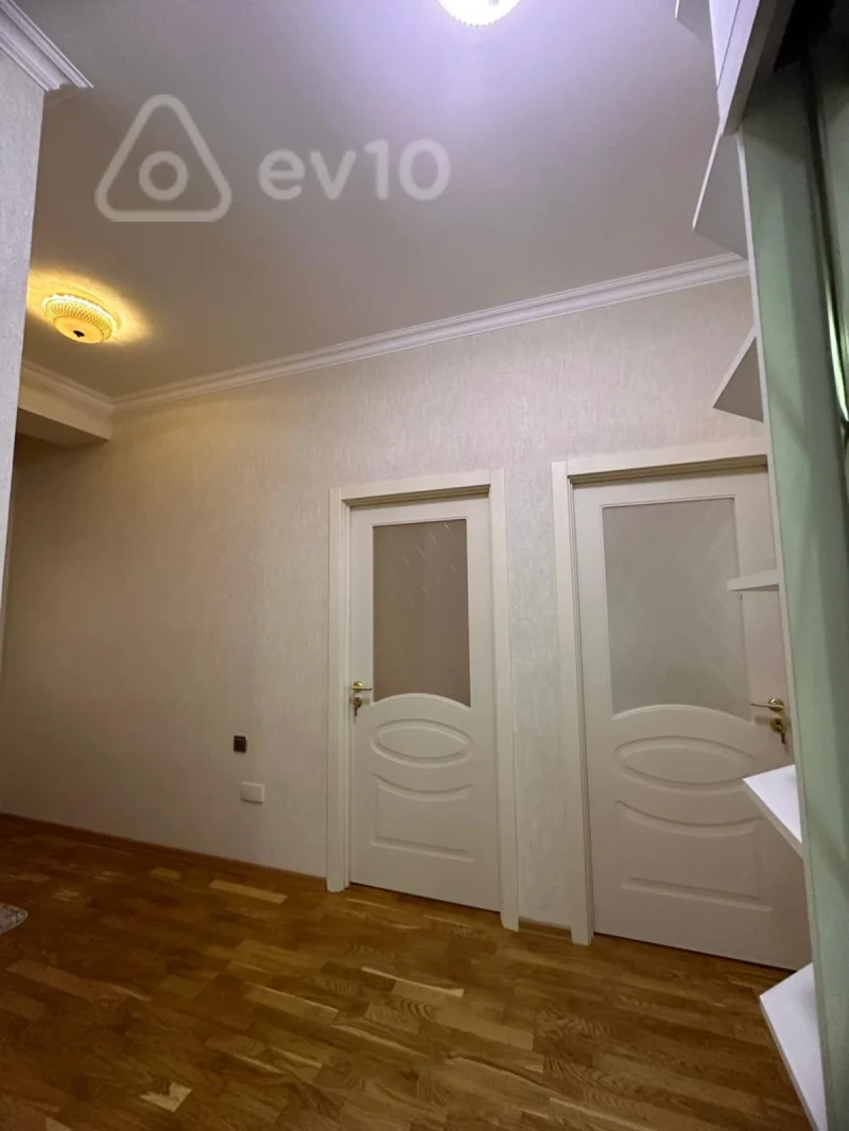Kirayə verilir 2 otaqlı yeni tikili 106 m²