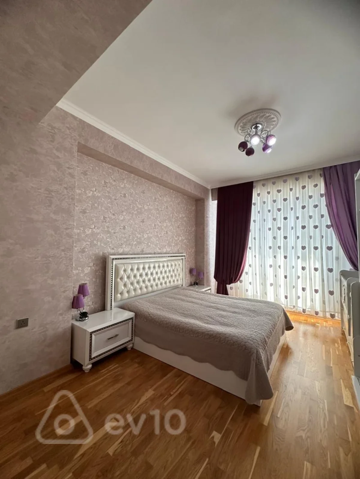 Kirayə verilir 2 otaqlı yeni tikili 106 m²