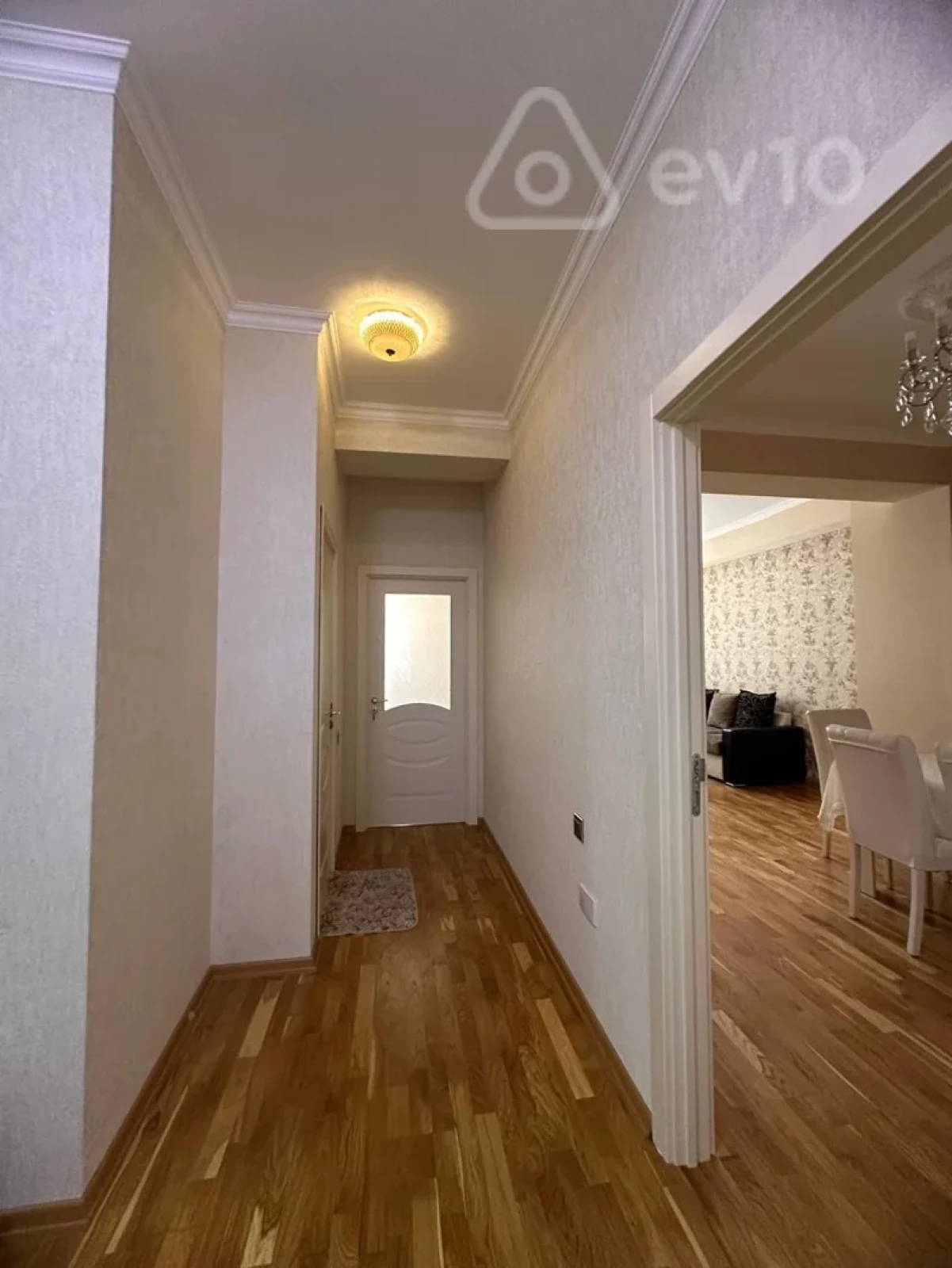 Kirayə verilir 2 otaqlı yeni tikili 106 m²