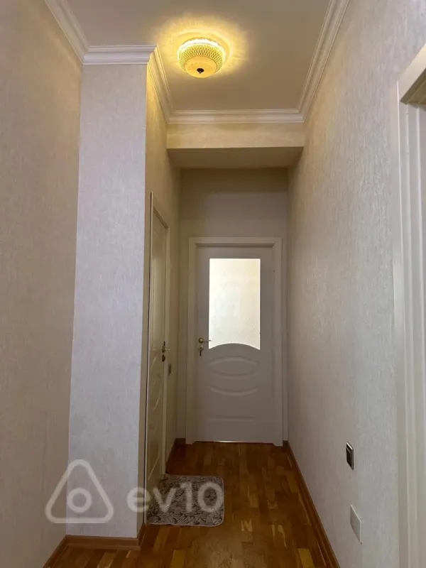 Kirayə verilir 2 otaqlı yeni tikili 106 m²