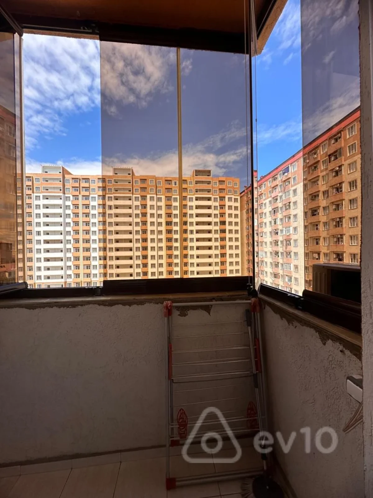 Kirayə verilir 2 otaqlı yeni tikili 106 m²