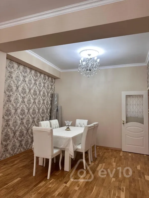 Kirayə verilir 2 otaqlı yeni tikili 106 m²