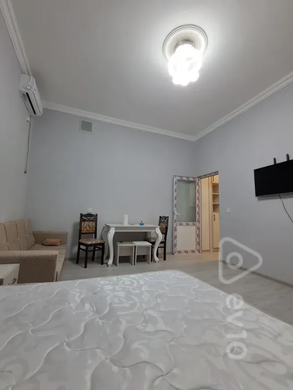 Kirayə verilir 1 otaqlı köhnə tikili 35 m²