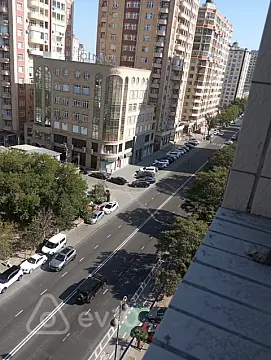 Satılır 4 otaqlı yeni tikili 217 m²