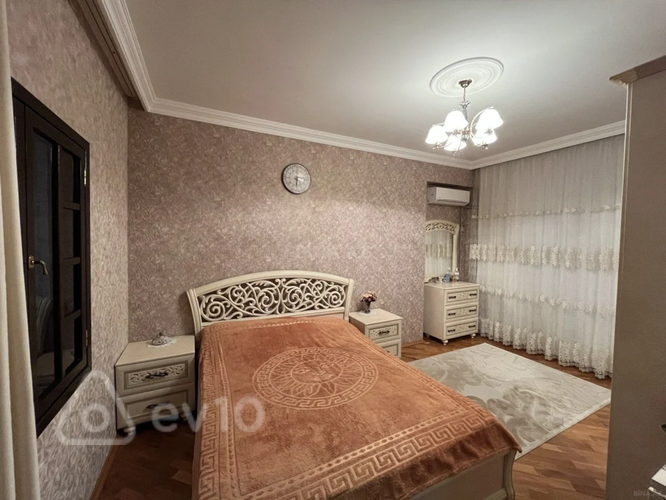 Satılır 3 otaqlı yeni tikili 90 m²