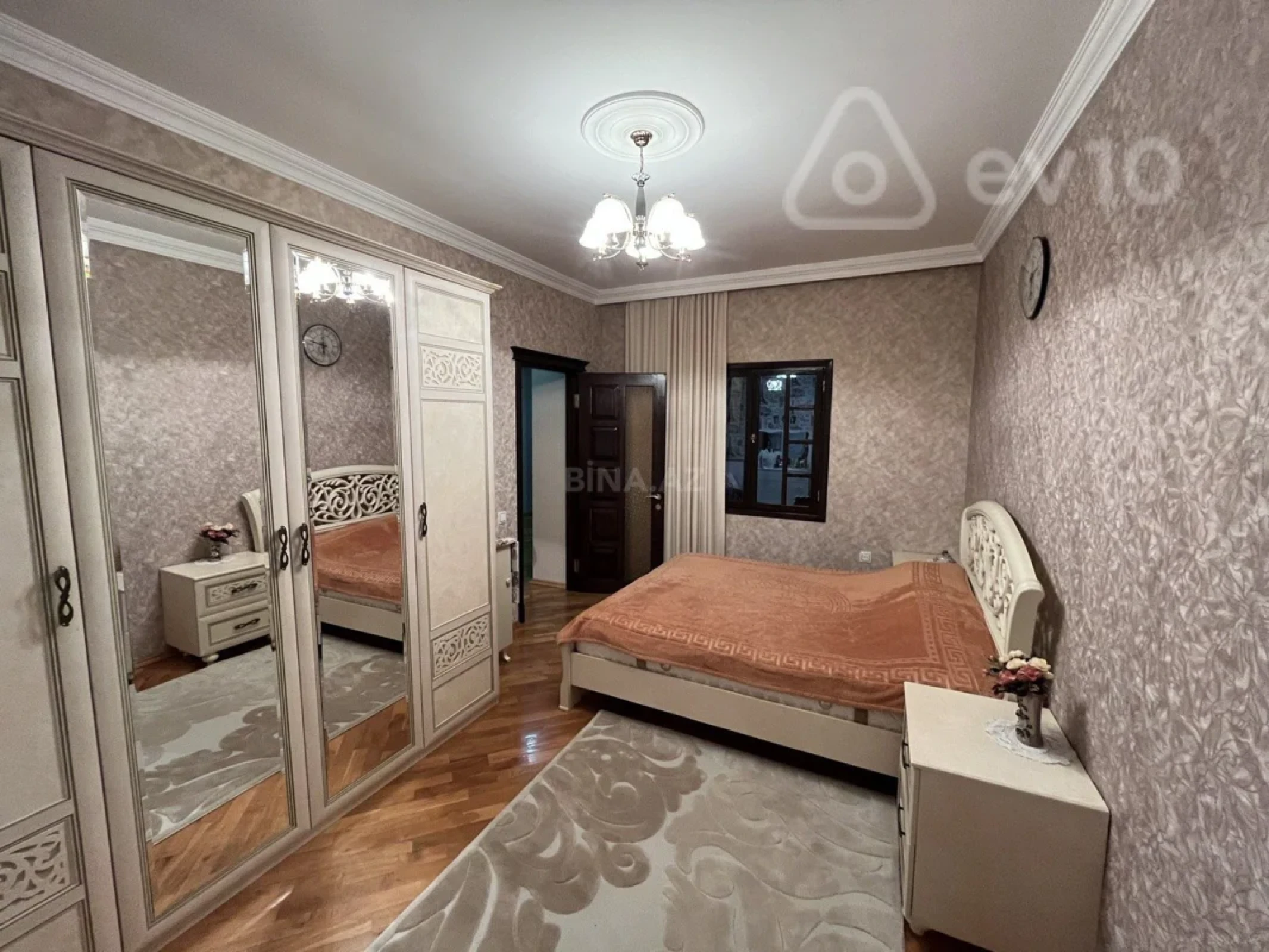 Satılır 3 otaqlı yeni tikili 90 m²