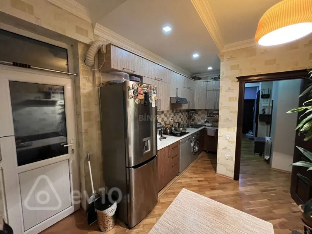 Satılır 3 otaqlı yeni tikili 90 m²