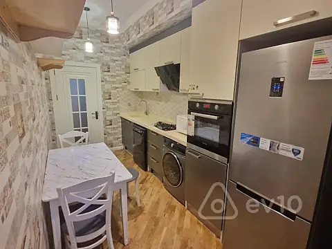 Kirayə verilir 2 otaqlı yeni tikili 70 m²