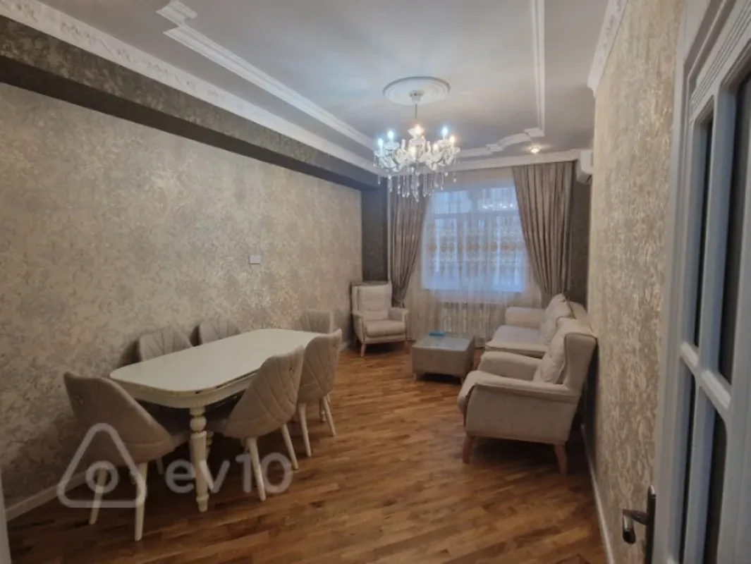 Kirayə verilir 2 otaqlı yeni tikili 70 m²