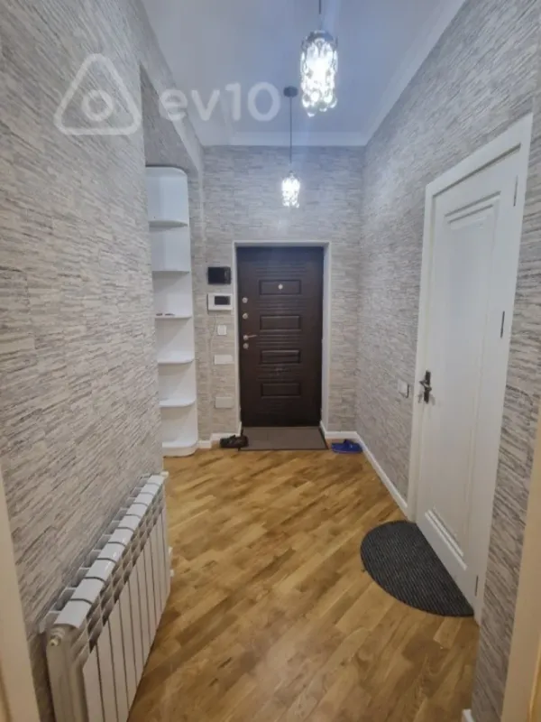 Kirayə verilir 2 otaqlı yeni tikili 70 m²