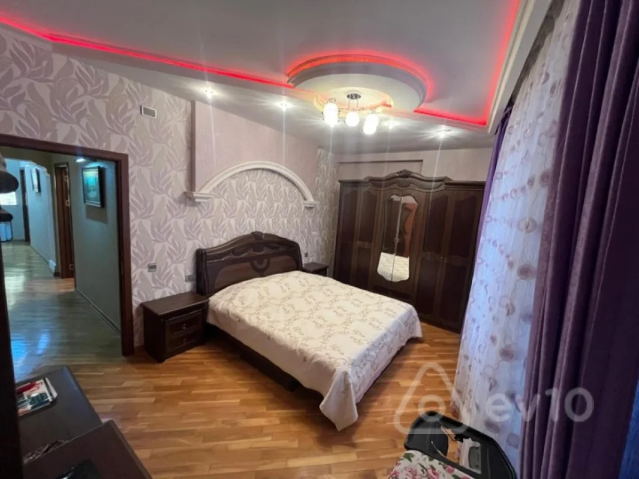 Kirayə verilir 2 otaqlı yeni tikili 85 m²