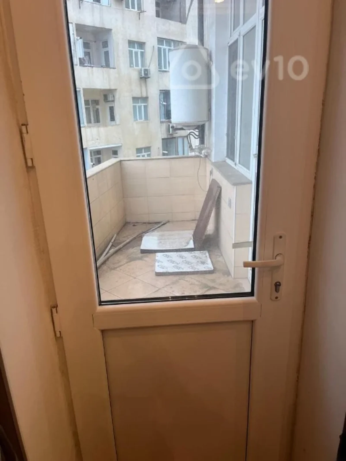 Kirayə verilir 2 otaqlı yeni tikili 85 m²