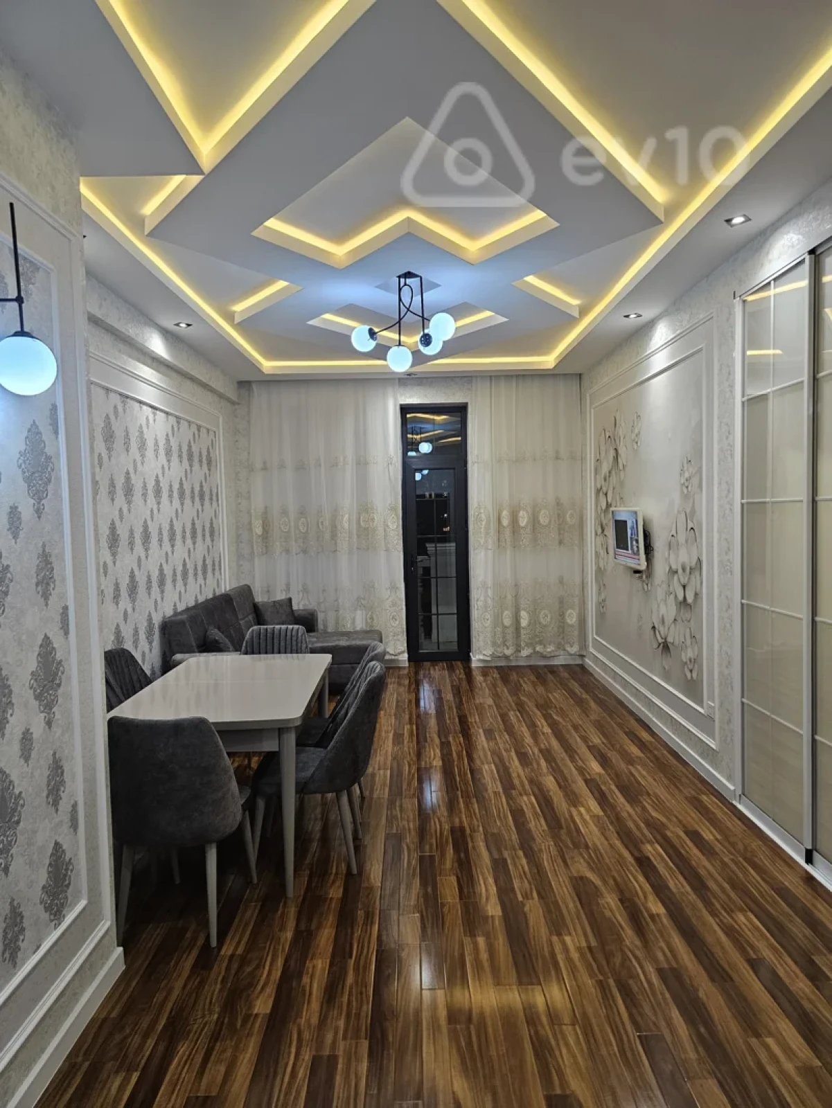 Satılır 2 otaqlı yeni tikili 68 m²