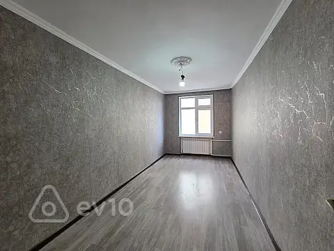 Satılır 3 otaqlı köhnə tikili 65 m²