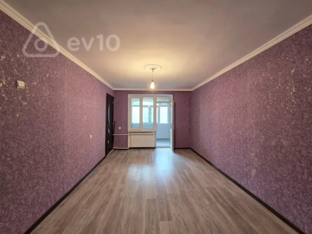 Satılır 3 otaqlı köhnə tikili 65 m²