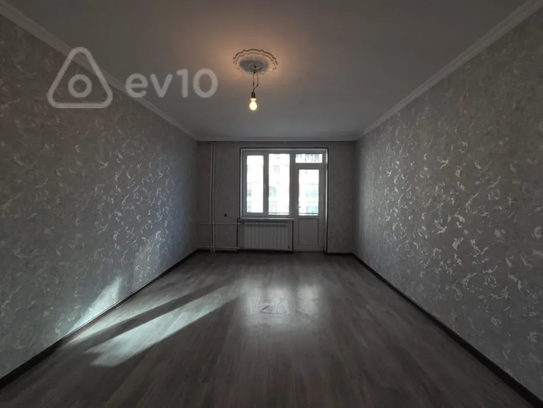 Satılır 3 otaqlı köhnə tikili 65 m²