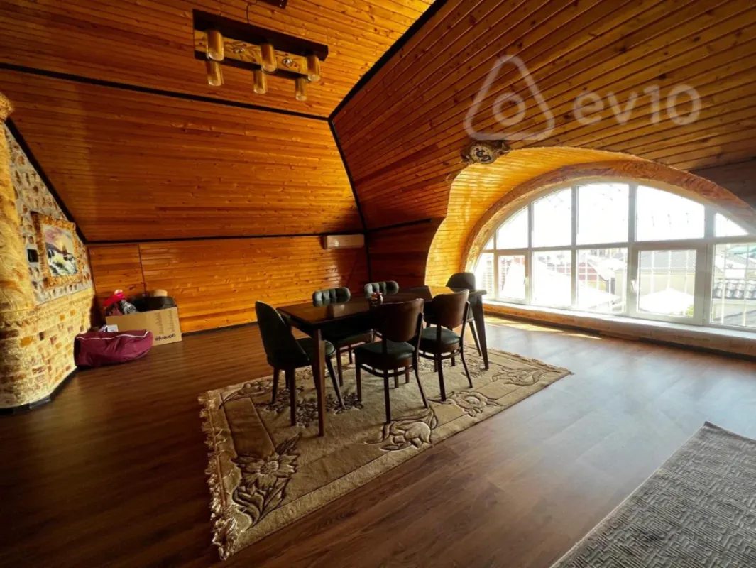 Kirayə verilir 6 otaqlı həyət evi 350 m²