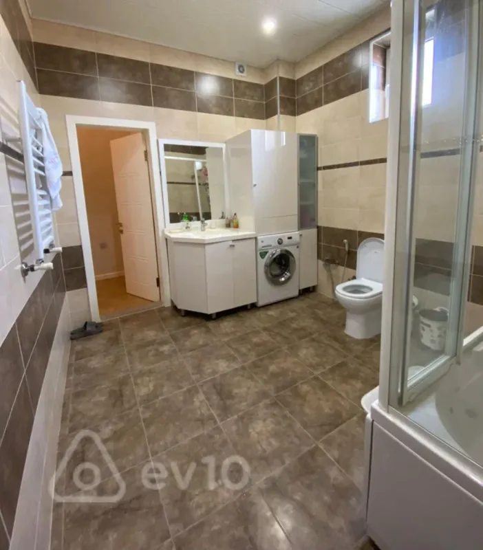 Kirayə verilir 6 otaqlı həyət evi 350 m²