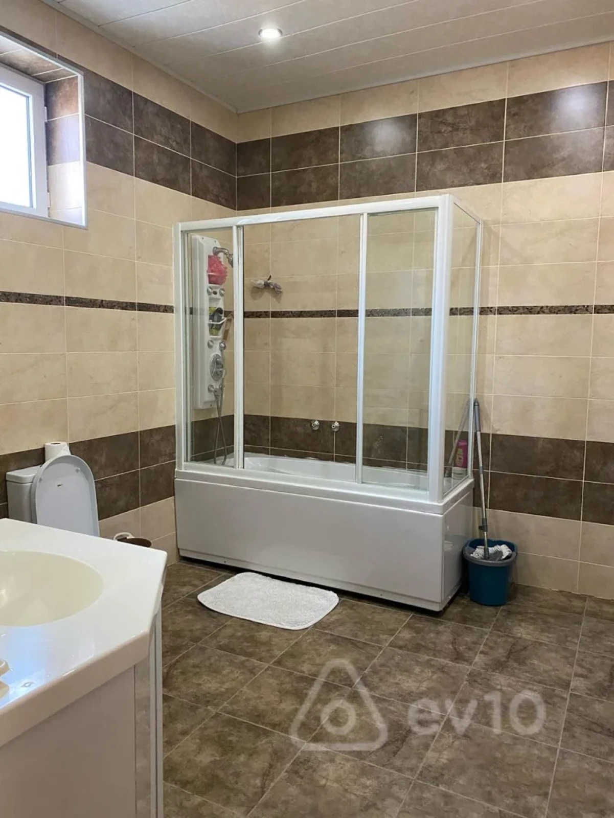 Kirayə verilir 6 otaqlı həyət evi 350 m²
