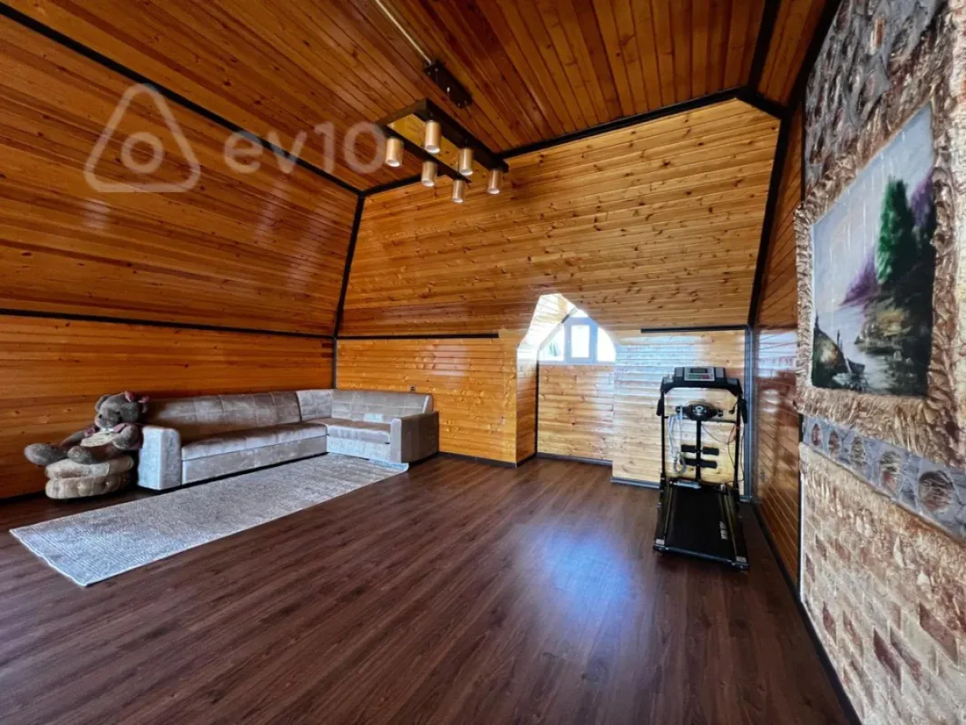 Kirayə verilir 6 otaqlı həyət evi 350 m²