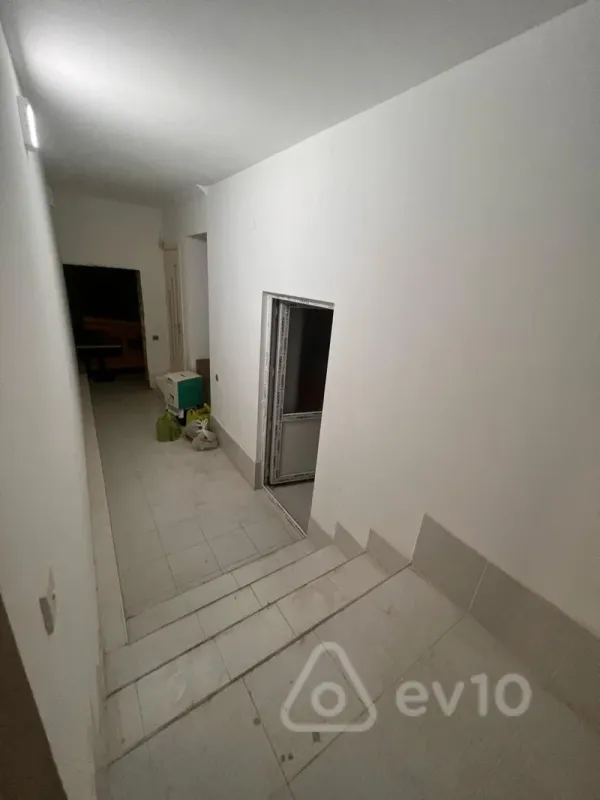 Kirayə verilir 6 otaqlı həyət evi 350 m²