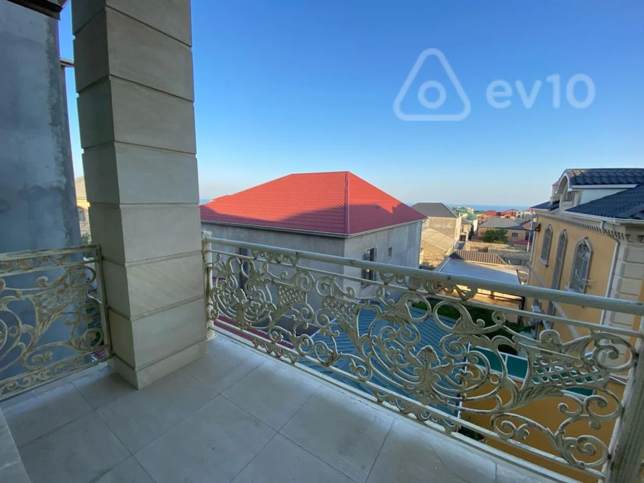 Kirayə verilir 6 otaqlı həyət evi 350 m²