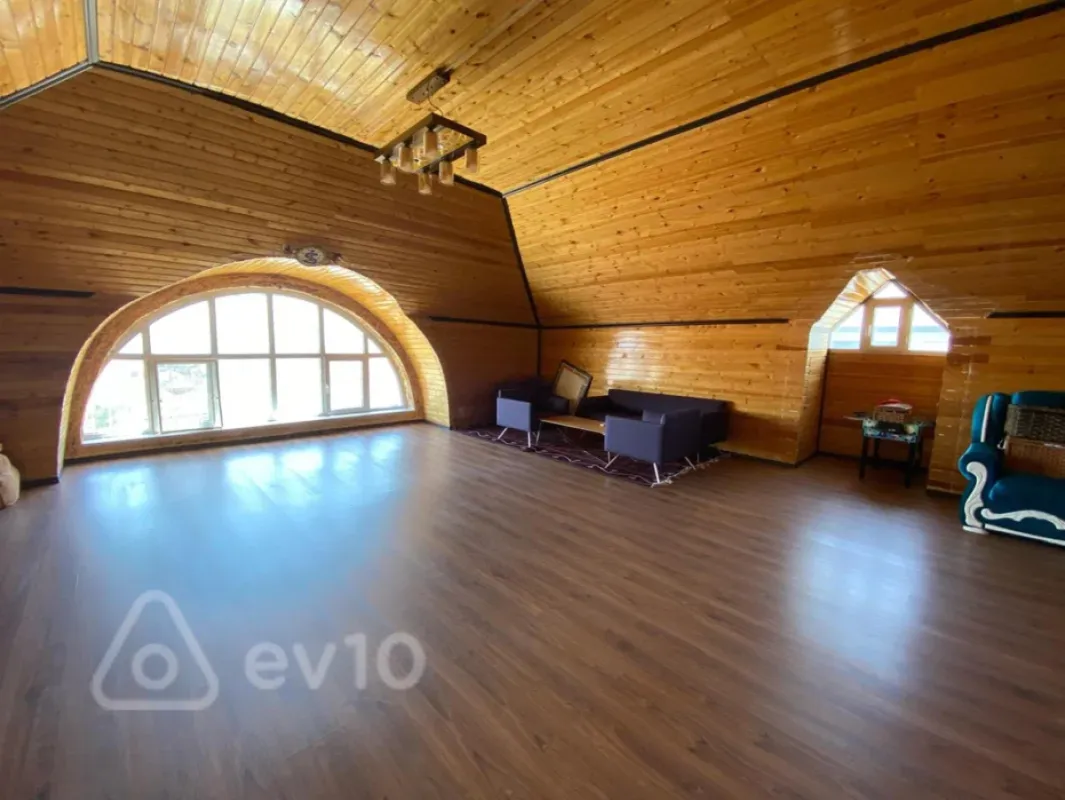 Kirayə verilir 6 otaqlı həyət evi 350 m²