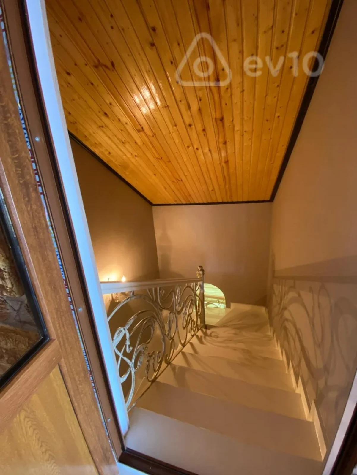 Kirayə verilir 6 otaqlı həyət evi 350 m²