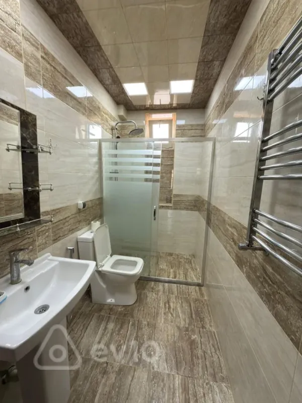 Kirayə verilir 3 otaqlı köhnə tikili 70 m²