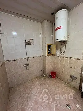 Kirayə verilir 4 otaqlı yeni tikili 100 m²