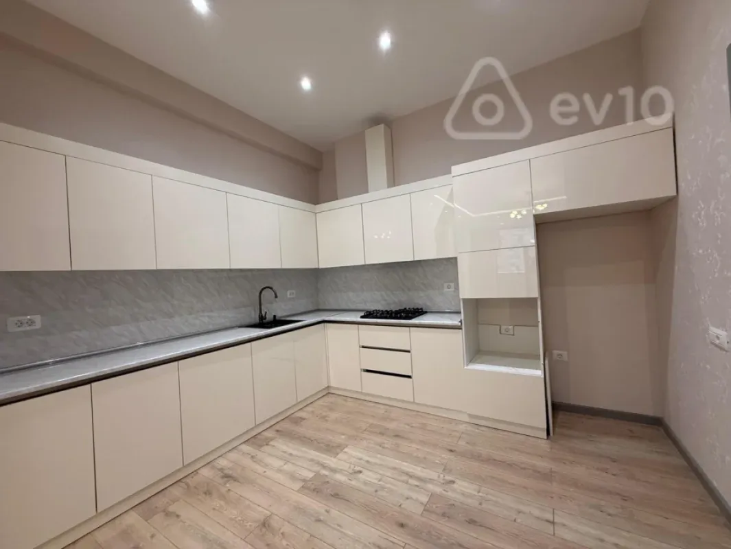 Satılır 2 otaqlı yeni tikili 92 m²