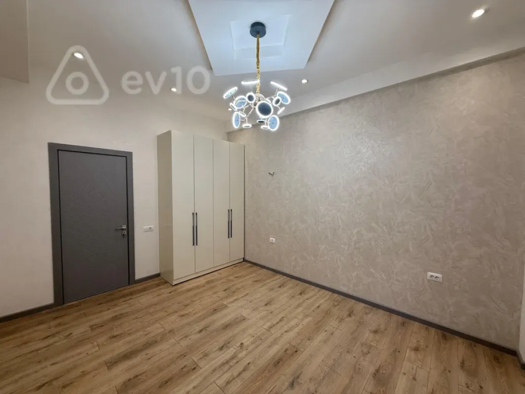 Satılır 2 otaqlı yeni tikili 92 m²