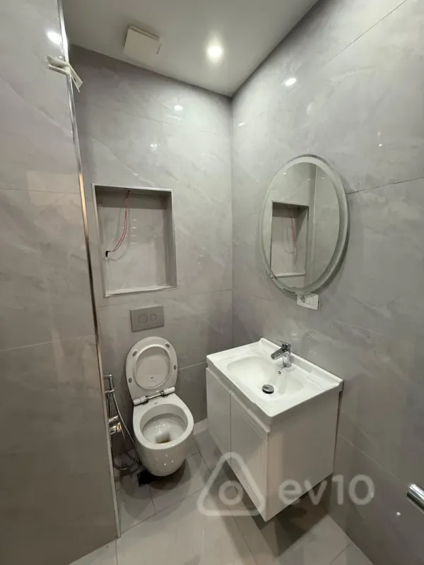 Satılır 2 otaqlı yeni tikili 92 m²