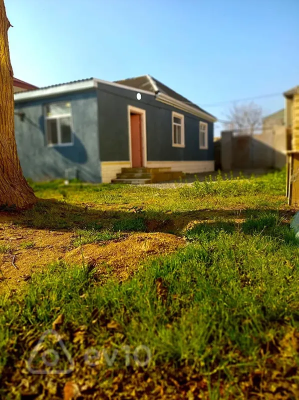 Satılır 5 otaqlı həyət evi 142 m²