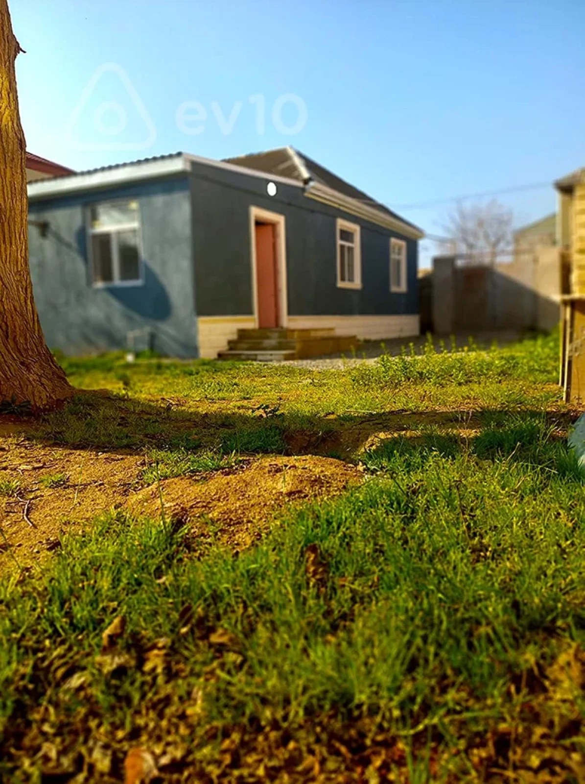 Satılır 5 otaqlı həyət evi 142 m²